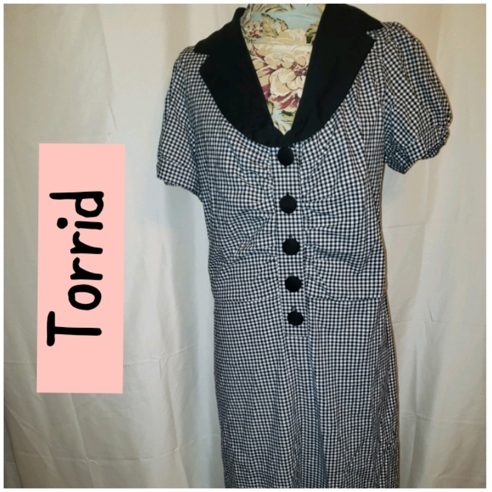 TORRID BLACK AND WHITE CHECKERED DRESS